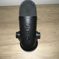 Blue YETI Black Out Edition Microphone. 