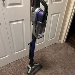 Cordless Vacuum 