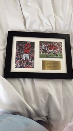RONALDO SIGNED & FRAMED PICTURES