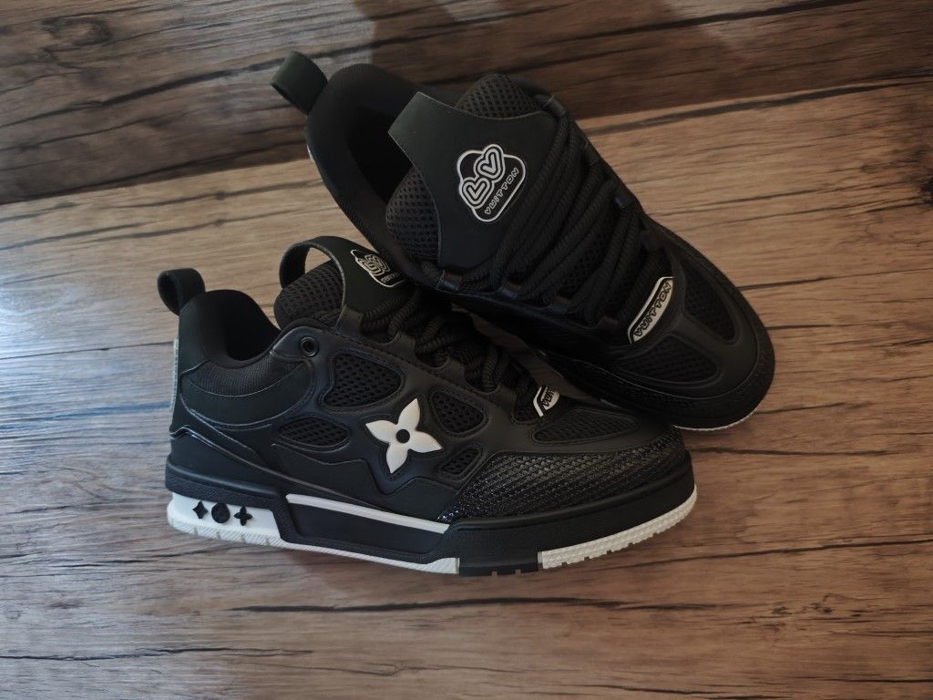 Lv Skate Black And White