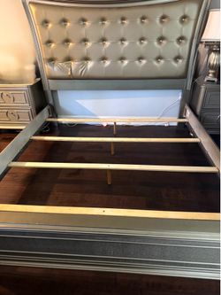 very good condition king size Wooden Bed Frame