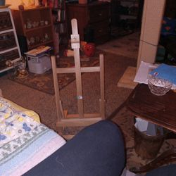 Table Easle