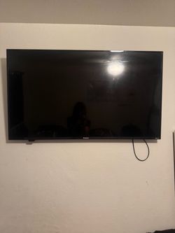 Westinghouse Roku TV Flat Screen