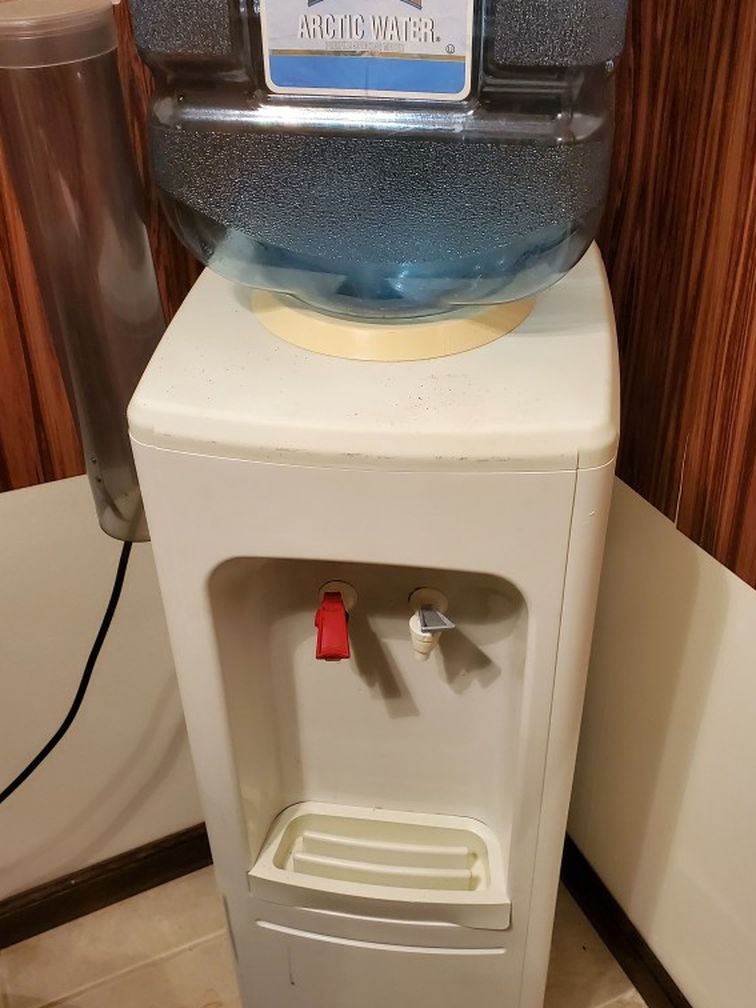 Hot/Cold Water Cooler