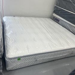 KING SIZE KLUFT AIRELOOM HANDMADE COPPERTECH (LUXURY-FIRM) PILLOW TOP MATTRESS & BOX SPRINGS BED SET