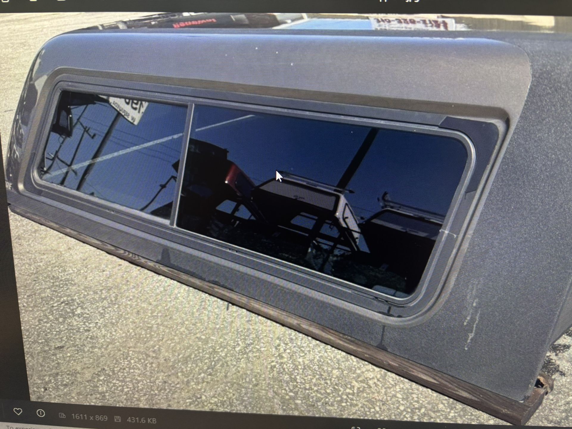 Topper/camper Shell Toyota Tacoma 6ft Bed
