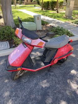 1986 Honda Elite 80 moped