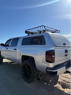 Camper shell