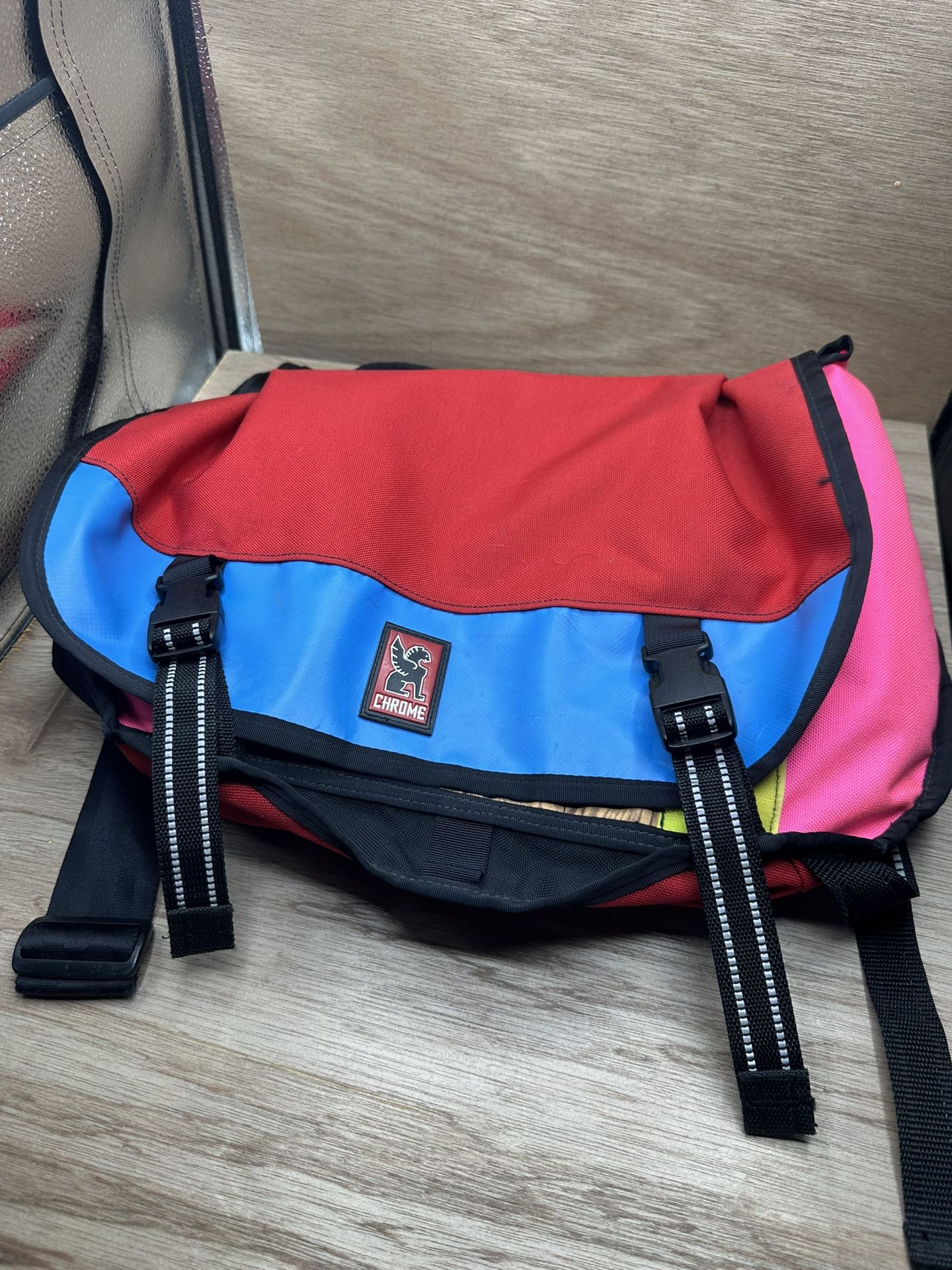 CHROME Blue Red  Shoulder Messenger Book Crossover Crossbody Bag Seat Belt Strap