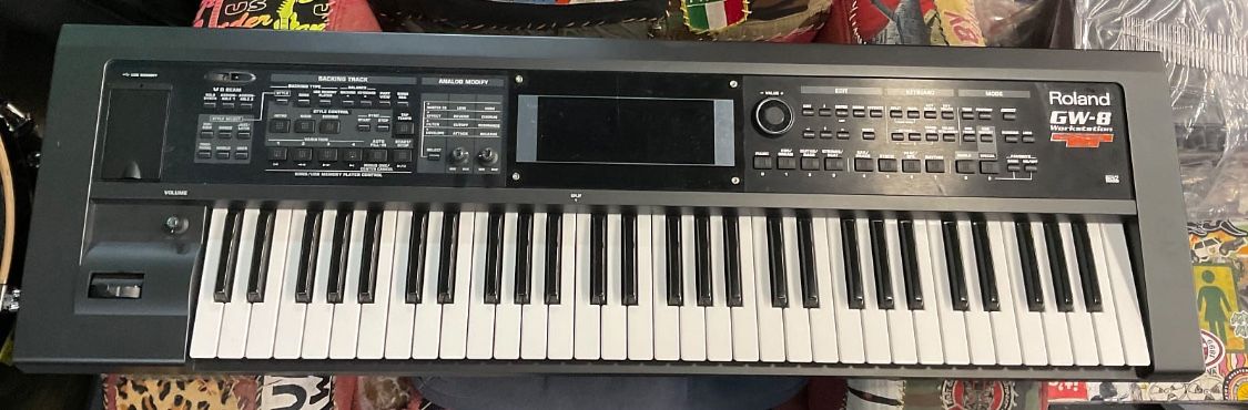 Roland Xps30  Similar Keyboard Gw-8 With Asian Collection 