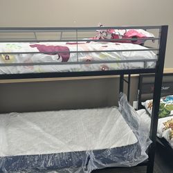 Twin Over Twin Bunk bed And Full Size Bed 