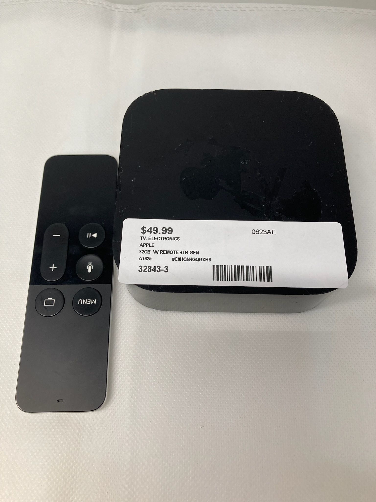 Apple TV 4th Generation HD Media Streamer A1625 With Remote