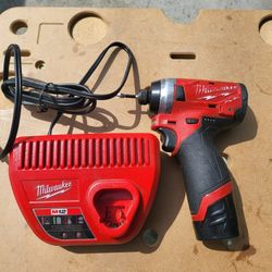 Milwaukee M12 Impact Driver 