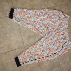 Cacique floral design pajama pants 26/28
100% cotton

Purple 987