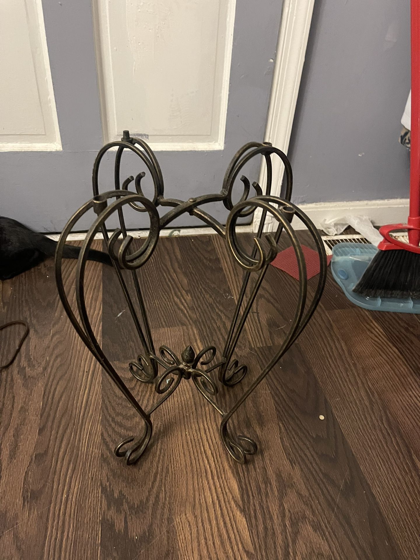 Pot Or Plant Stand. Metal  And Foldable  For Storage    