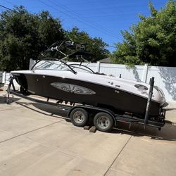 Air Nautique 326 Wakeboading Boat