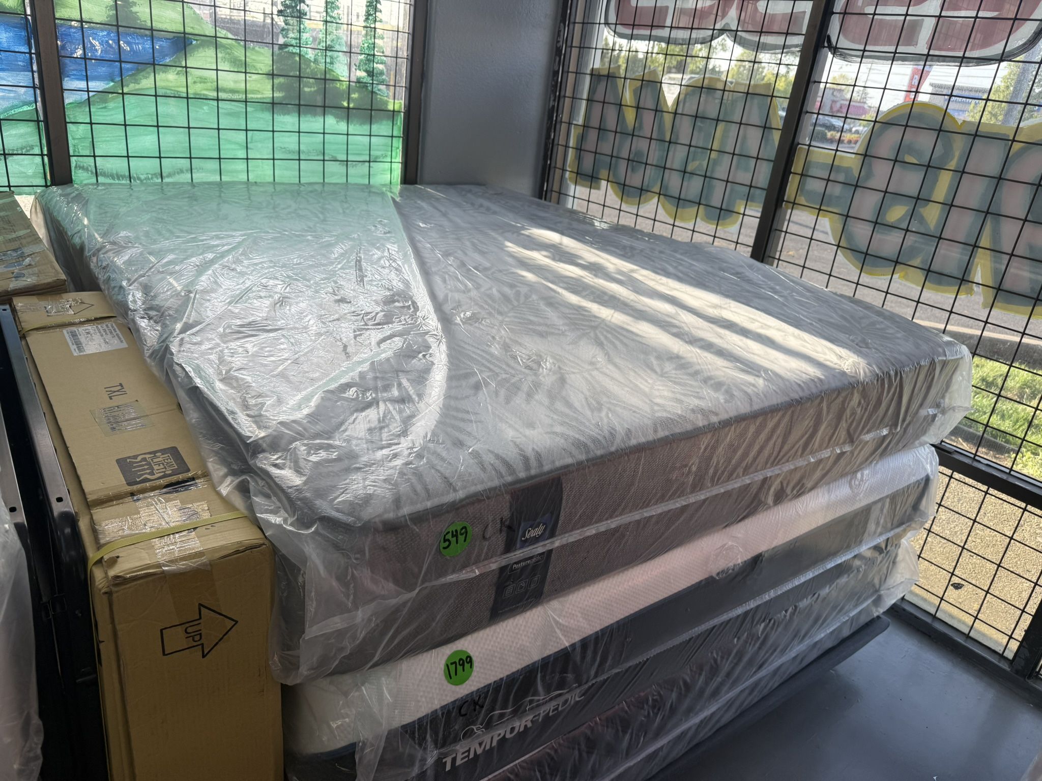 CALIFORNIA KING SIZE SEALY POSTUREPEDIC (FIRM) MATTRESS & BOX SPRINGS BED SET
