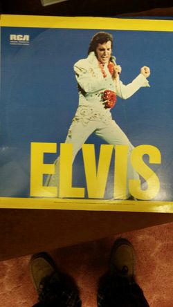 2 albums ( 3 lps) elvis