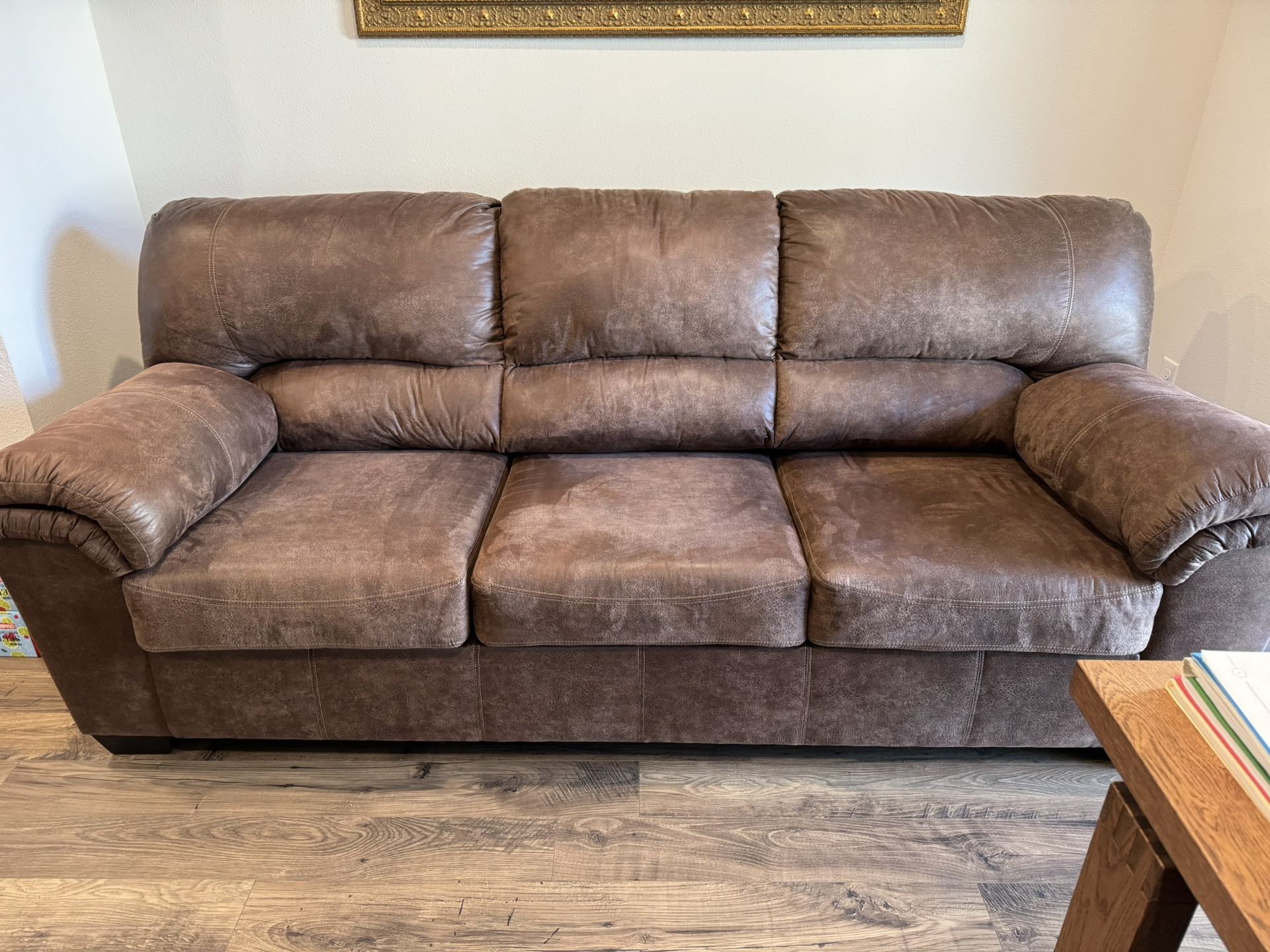 Faux Leather Couch (synthetic/vegan)