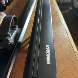 Yakima Jet Stream Crossbars & Timberline Towers