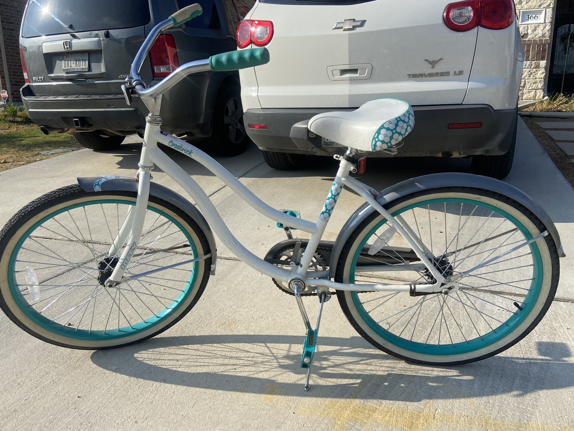 Huffy 26 Inch Crambrook Women’s Cruiser Bike Used In Great Condition