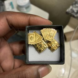 Gold Ear Rings 