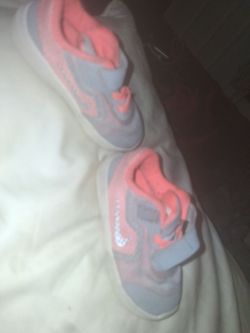 Baby nikes$$15
