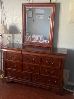Dresser