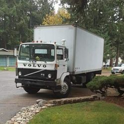 Sale today 84volvo diesel turbo f613 box truck