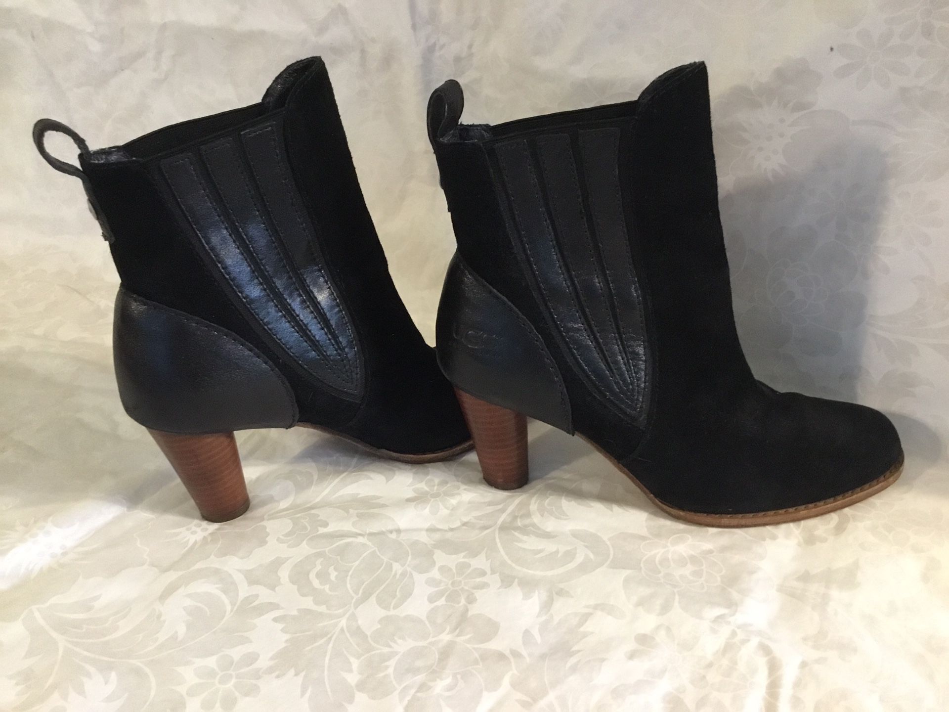 UGG Ankle Boots, size 8.5