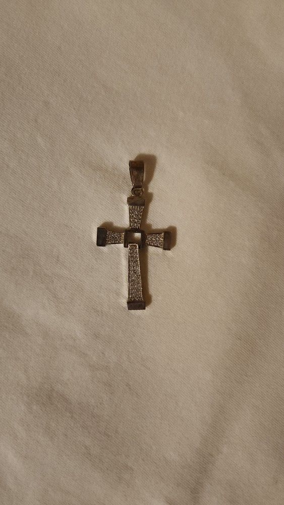 Silver Cross Pendant 