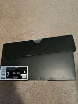 Air Jordan 4 Retro Sneaker Box Size 9 Yellow Tour