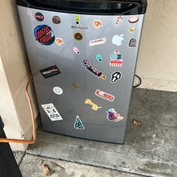 Whirlpool Mini Fridge 