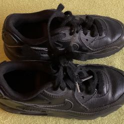 Black Nike Air max-size 12c kids:Not men’s size