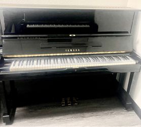 Excellent condition Yamaha U1A upright Piano Free delivery and tuning