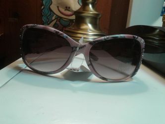 Ladies sunglasses