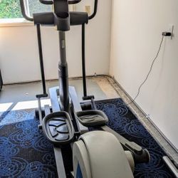 Reebok Stride Select RL 6.0 Elliptical Trainer – Used