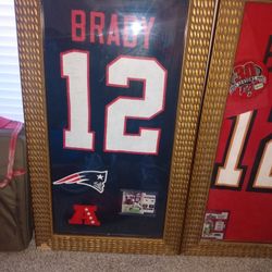 Tom Brady Framed Patriots Superbowl Display 