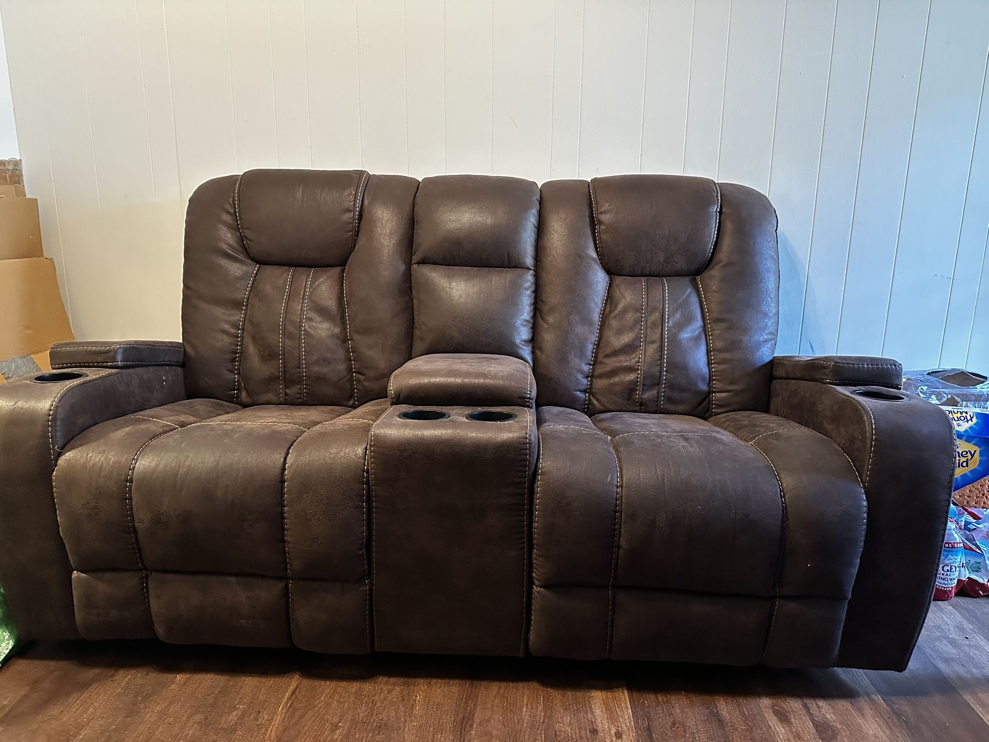 Reclining Theater-style Loveseat/sofa