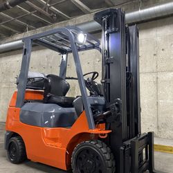 EXCELLENT TOYOTA forklift For Sale 5500 Lb 
