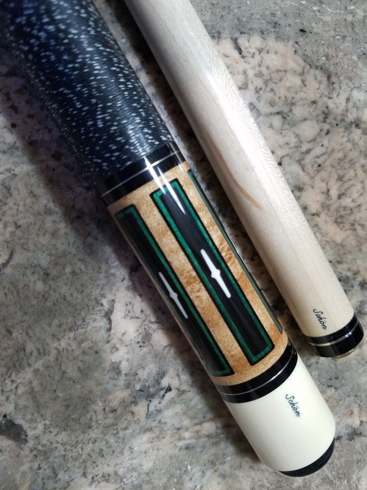 Custom Schon CX16 cue stick
