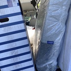 Brand New Queen Size Casper Original Mattress 