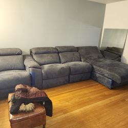 Comfy Reclining Sofa 