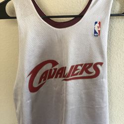Reversible NBA Cavaliers youth jersey
