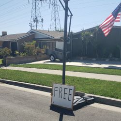 FREE  Basketball  Pole/hoop Portable