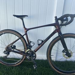 2021 Giant Revolt Advanced Pro 1 Size M/L