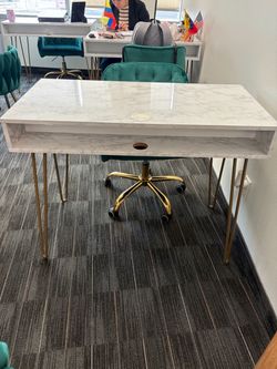 SPECIAL DEAL – OFFICE DESK & CHAIR COMBO! /