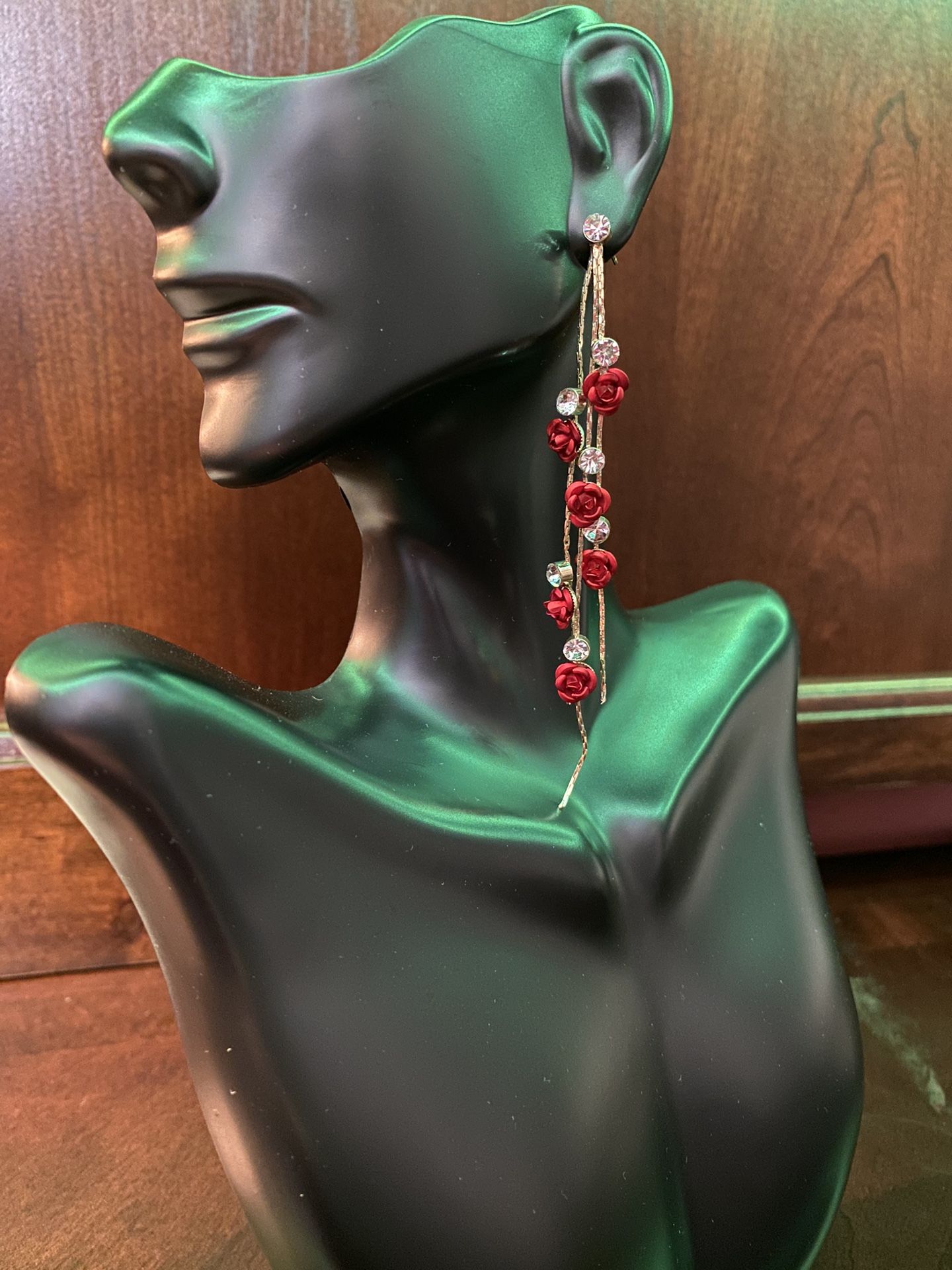 Cute Gold Dangling Fashion Earrings