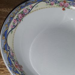 5 tiny bowls 18k gold