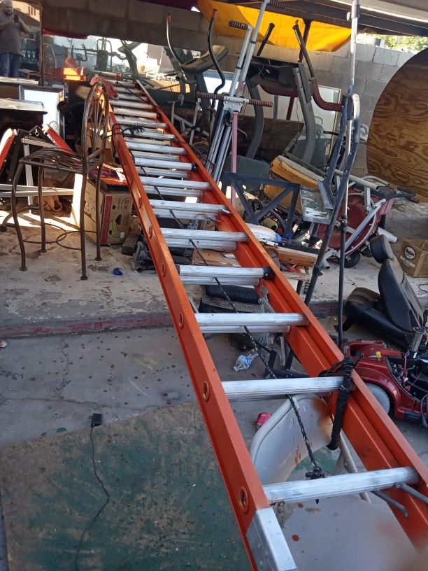 Ladder Louisville 32ft